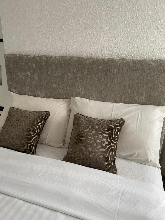 Hendon Park Apartments In London The Hyde 외부 사진